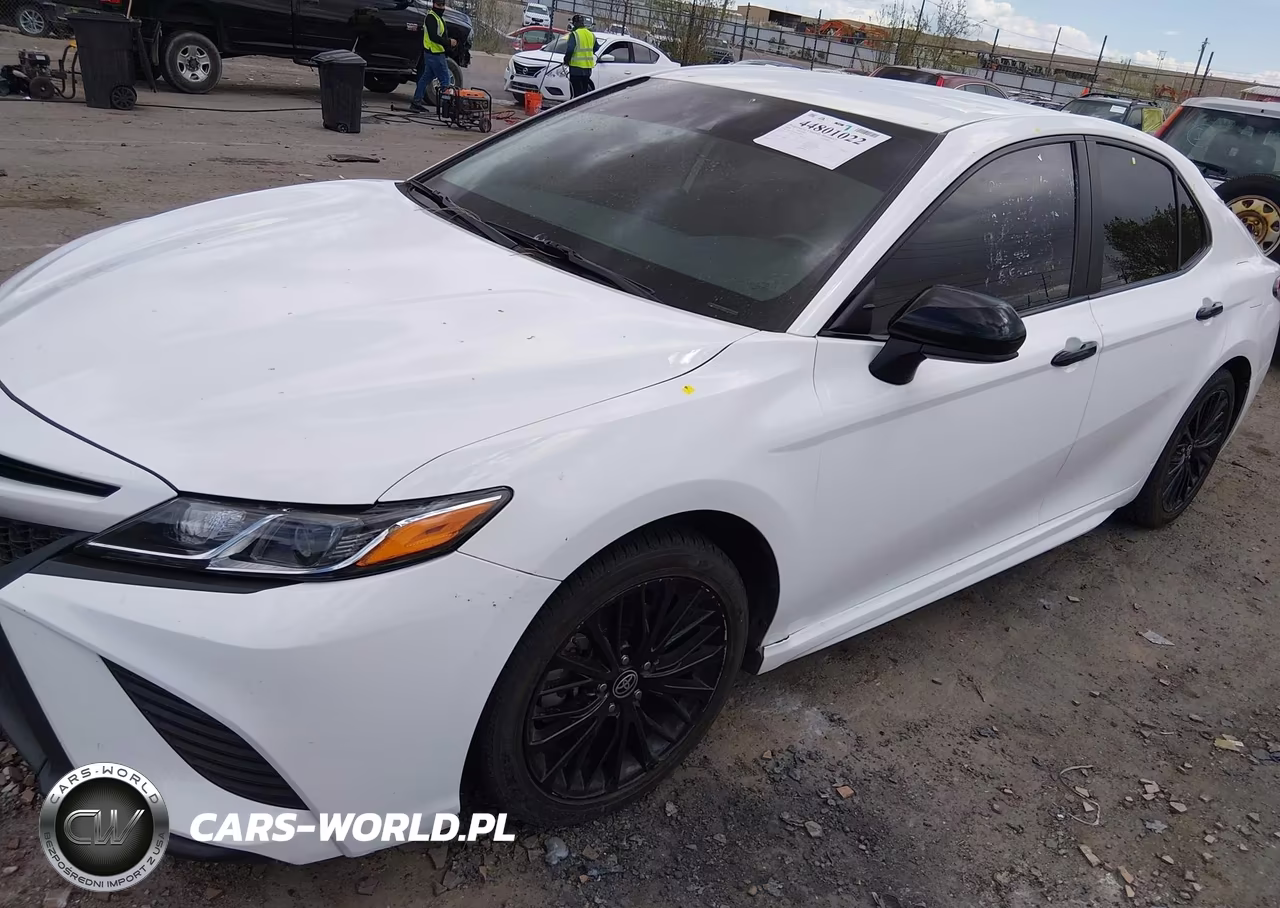 2020 Toyota Camry Se Nightshade Edition VIN:4T1G11AK6LU400591 - 18