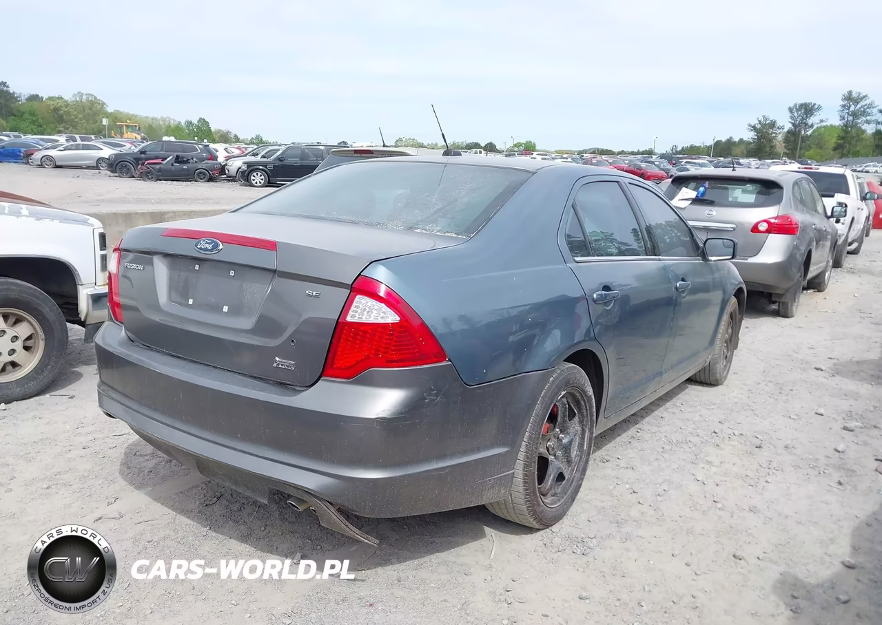 2011 Ford Fusion Se VIN:3FAHP0HAXBR304926 - 4