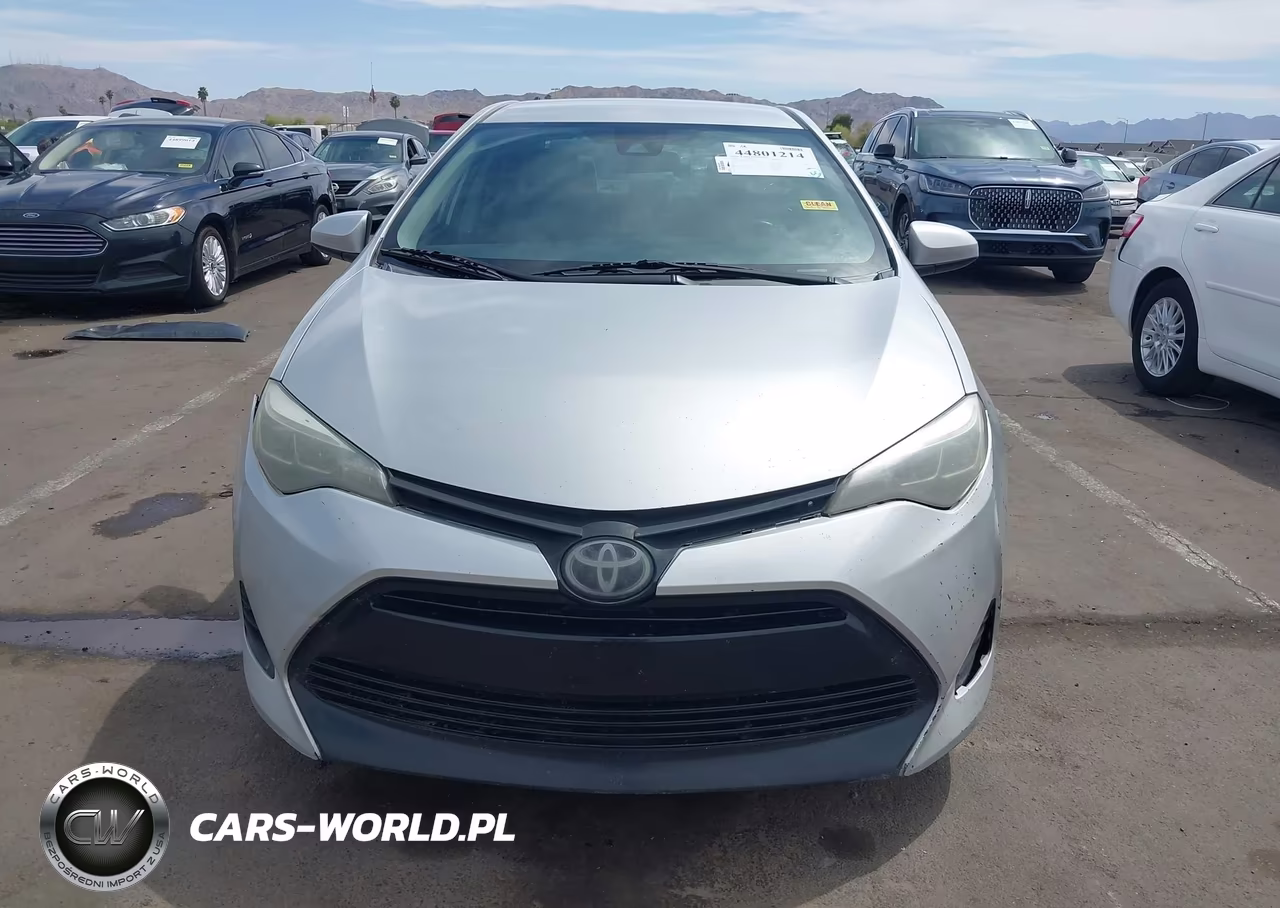2019 Toyota Corolla Le VIN:5YFBURHE7KP889440 - 12