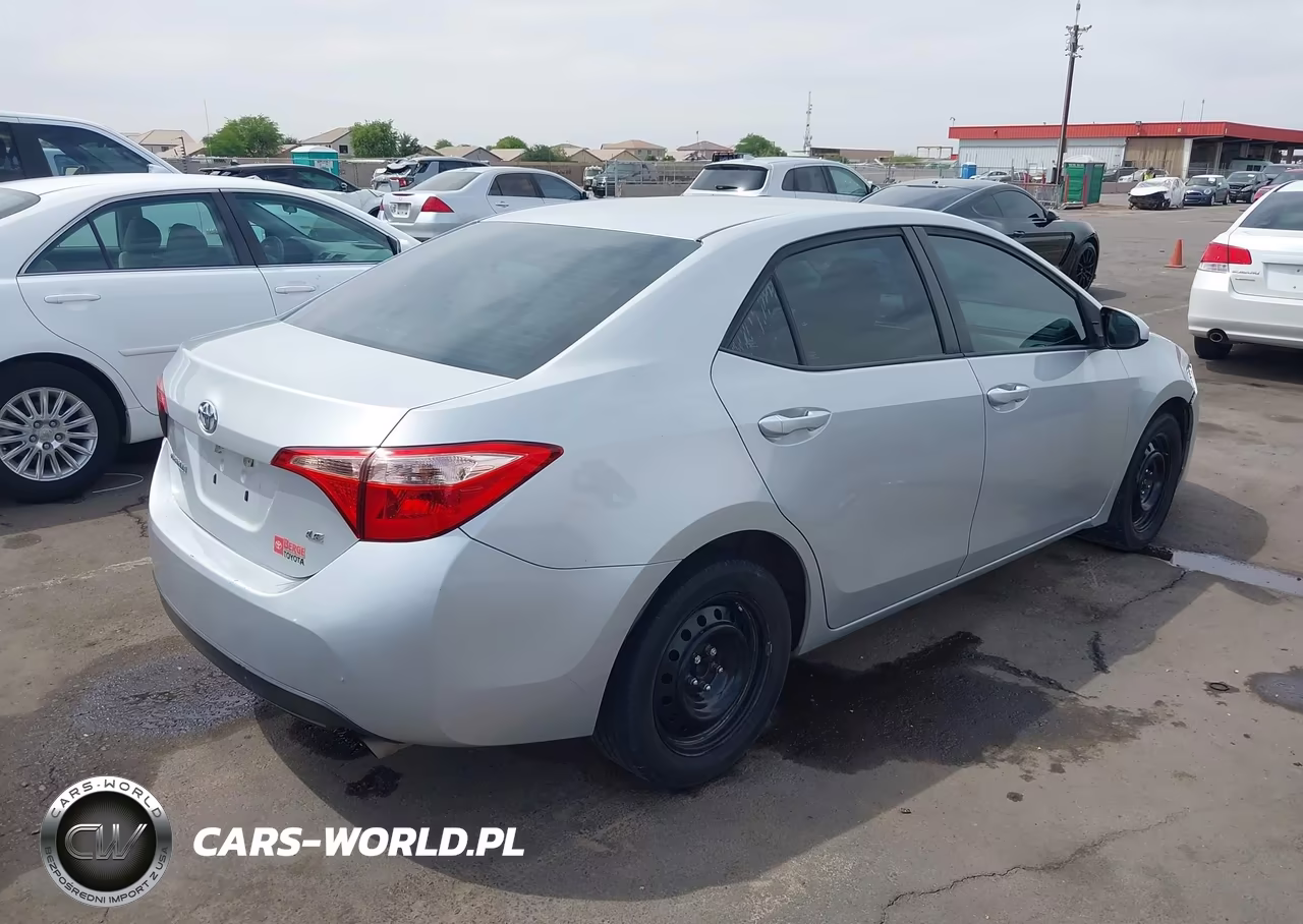 2019 Toyota Corolla Le VIN:5YFBURHE7KP889440 - 4