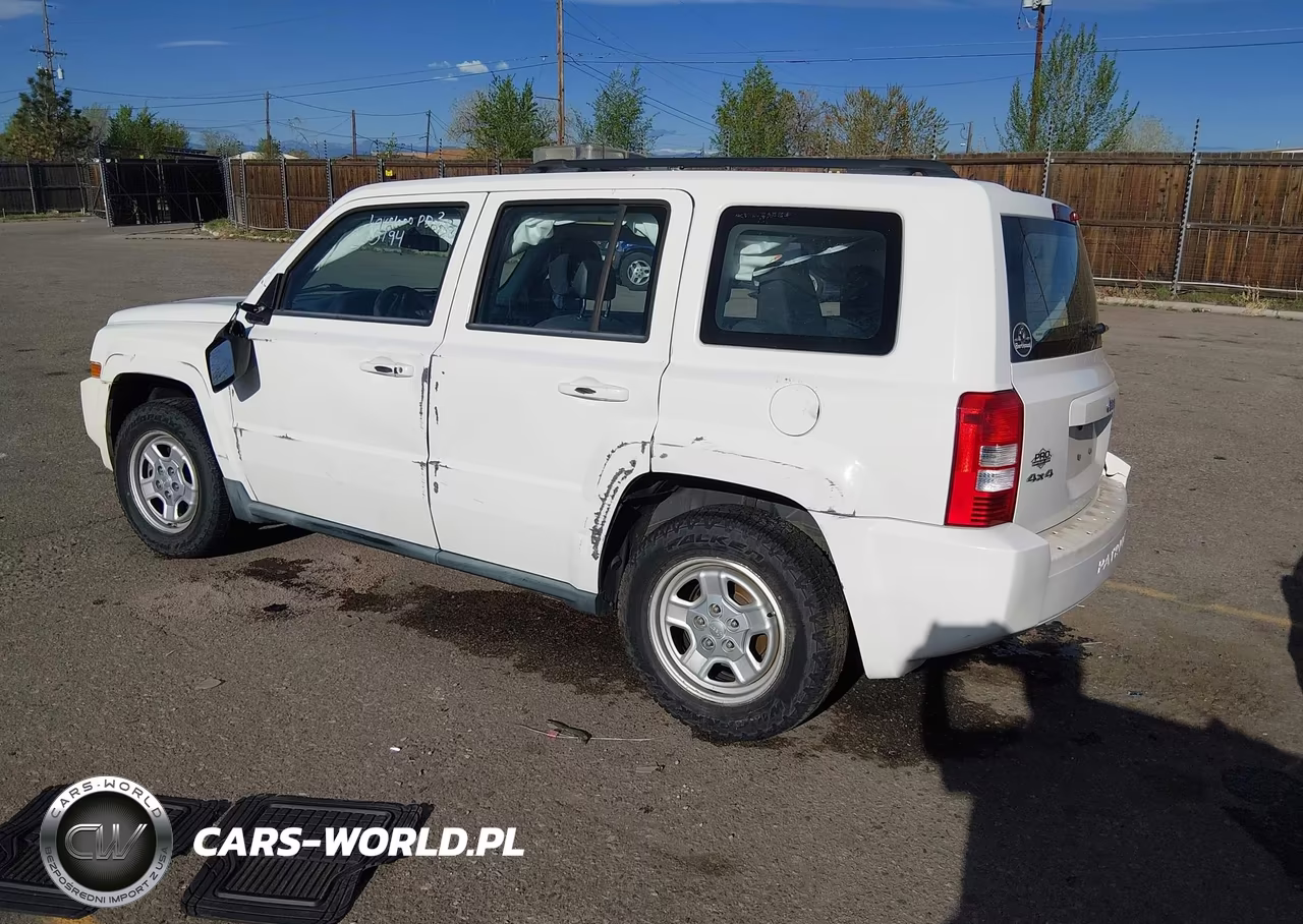 2010 Jeep Patriot Sport VIN:1J4NF2GB7AD565194 - 3