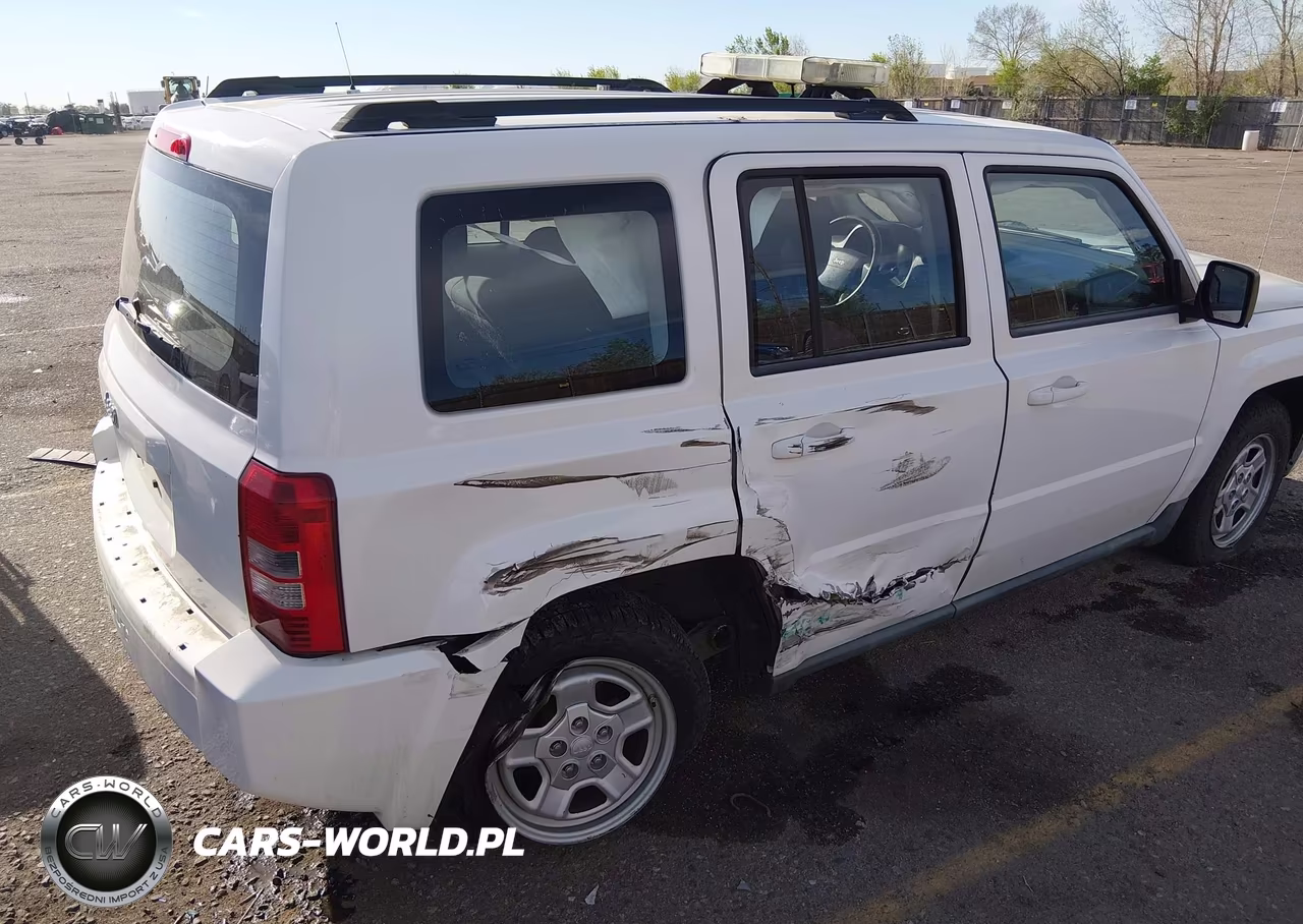 2010 Jeep Patriot Sport VIN:1J4NF2GB7AD565194 - 6