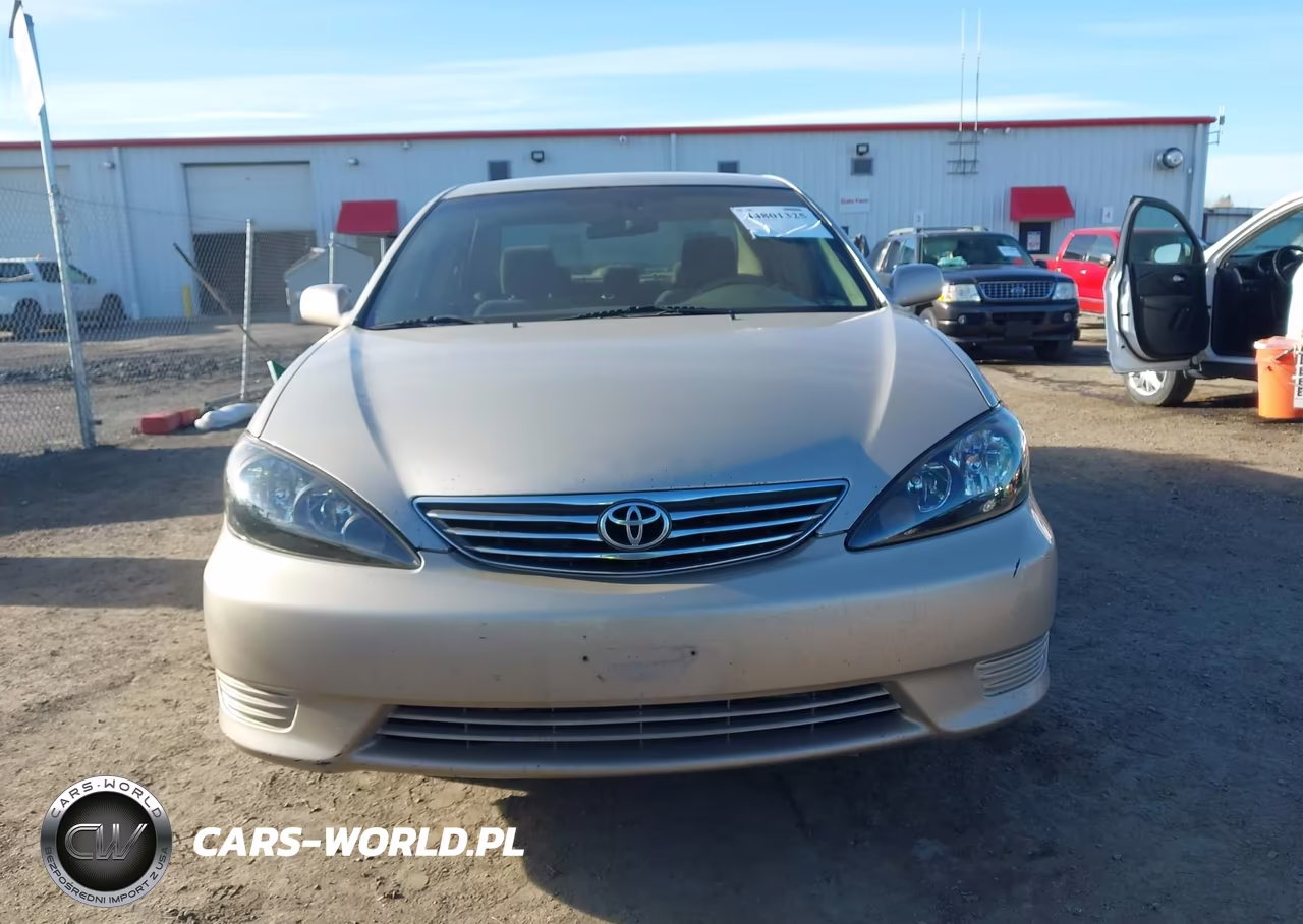 2005 Toyota Camry Le VIN:4T1BE32K15U522299 - 12