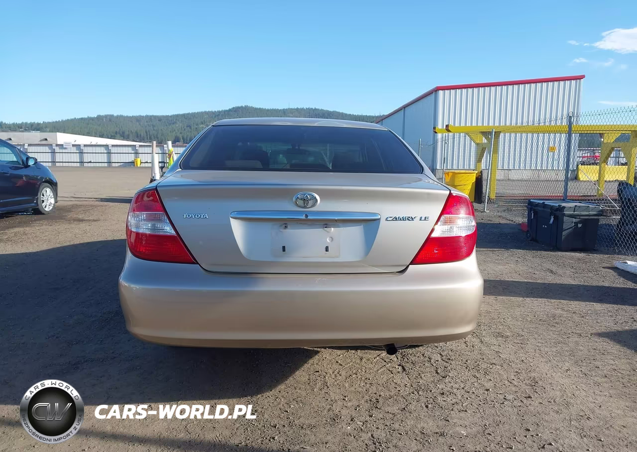 2005 Toyota Camry Le VIN:4T1BE32K15U522299 - 16