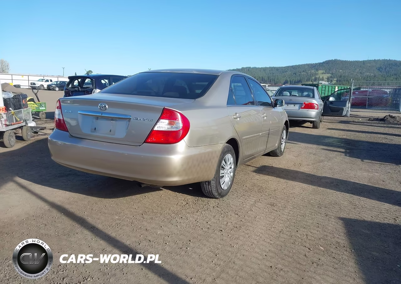 2005 Toyota Camry Le VIN:4T1BE32K15U522299 - 4