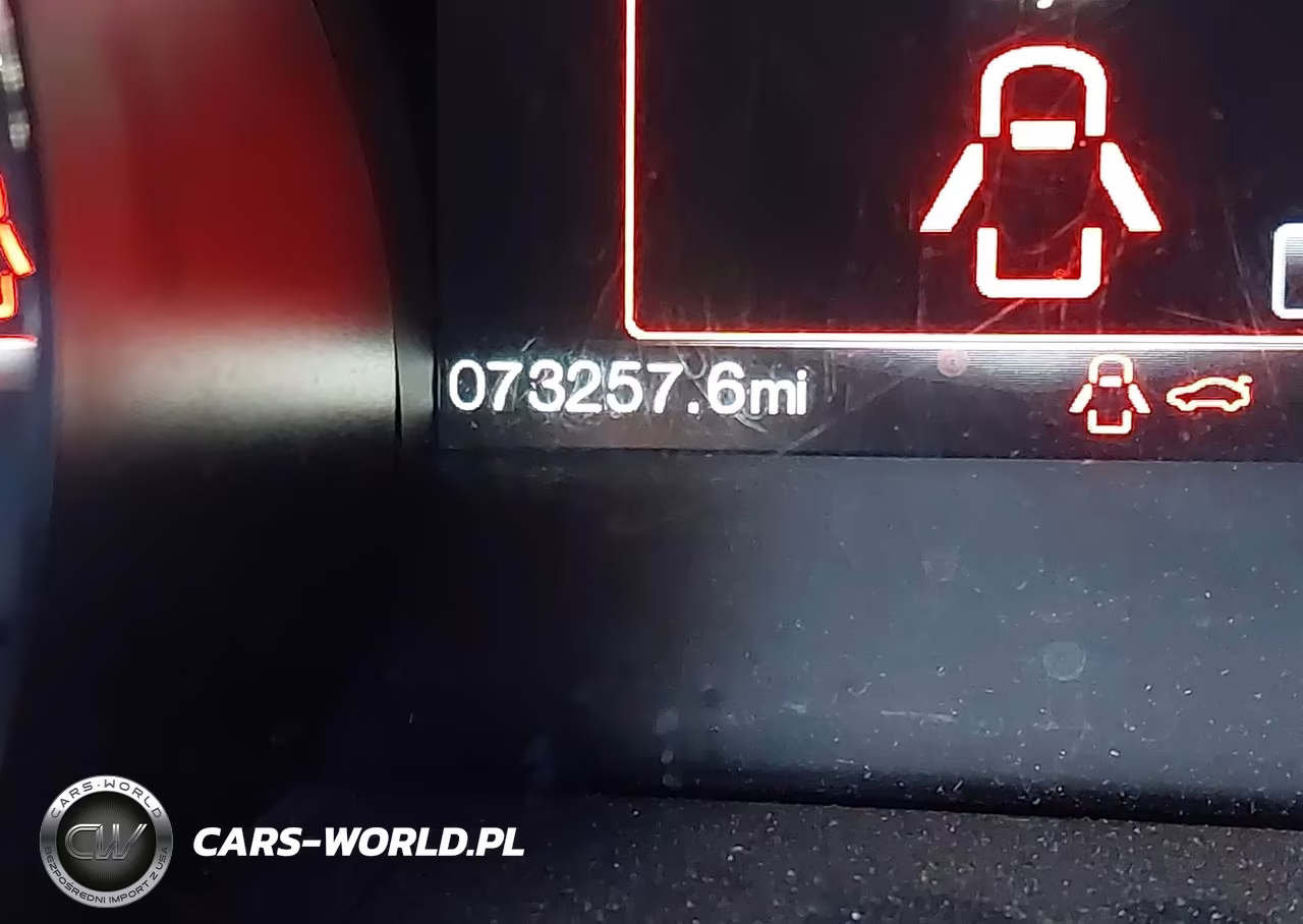 2016 Ford Mustang V6 VIN:1FA6P8AM5G5206715 - 16