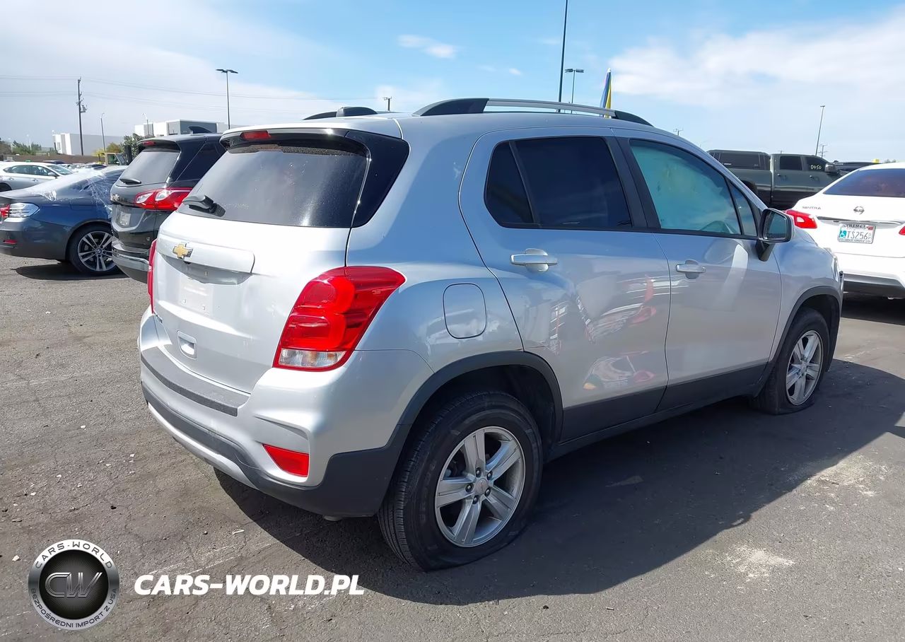 2021 Chevrolet Trax Awd Lt VIN:KL7CJPSB4MB324755 - 4