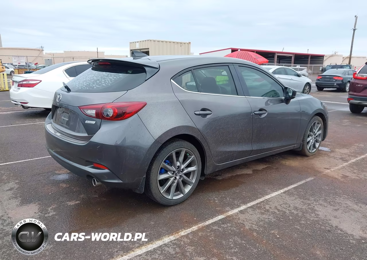 2018 Mazda Mazda3 Grand Touring VIN:3MZBN1M38JM192347 - 4