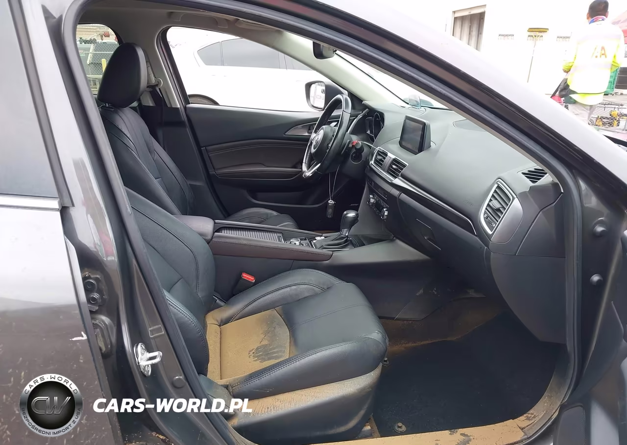 2018 Mazda Mazda3 Grand Touring VIN:3MZBN1M38JM192347 - 5