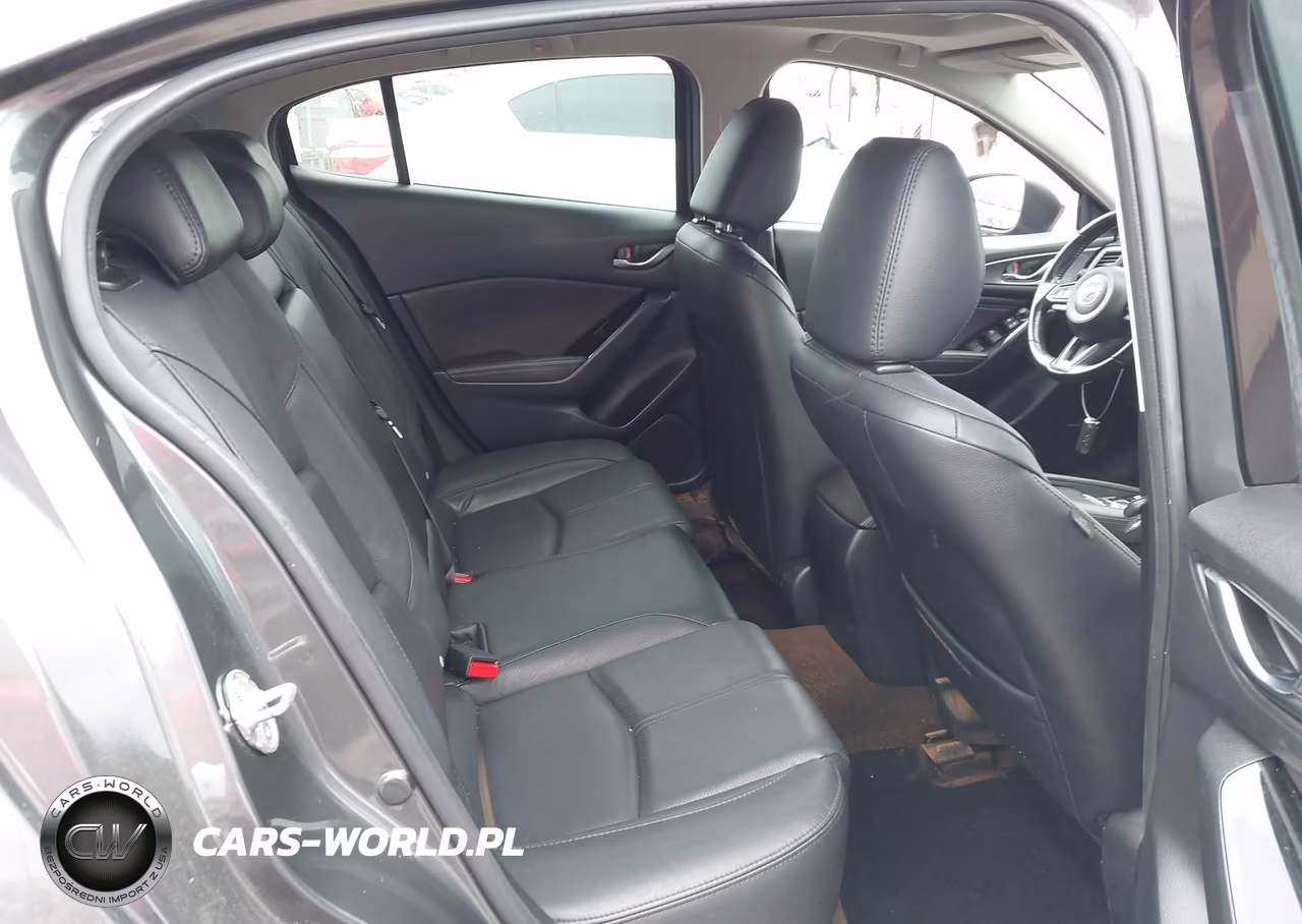 2018 Mazda Mazda3 Grand Touring VIN:3MZBN1M38JM192347 - 8