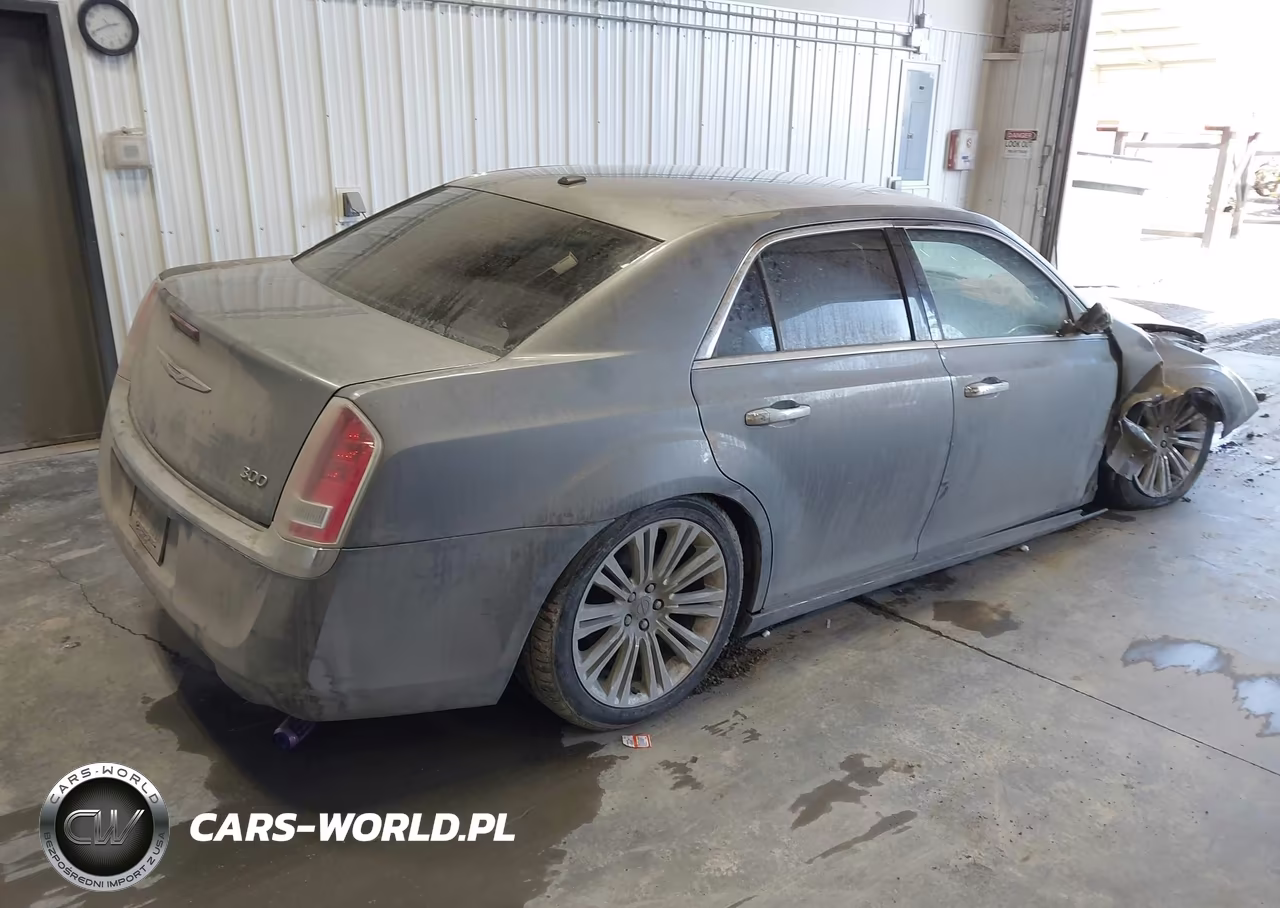2012 Chrysler 300 Limited VIN:2C3CCACG1CH274492 - 4