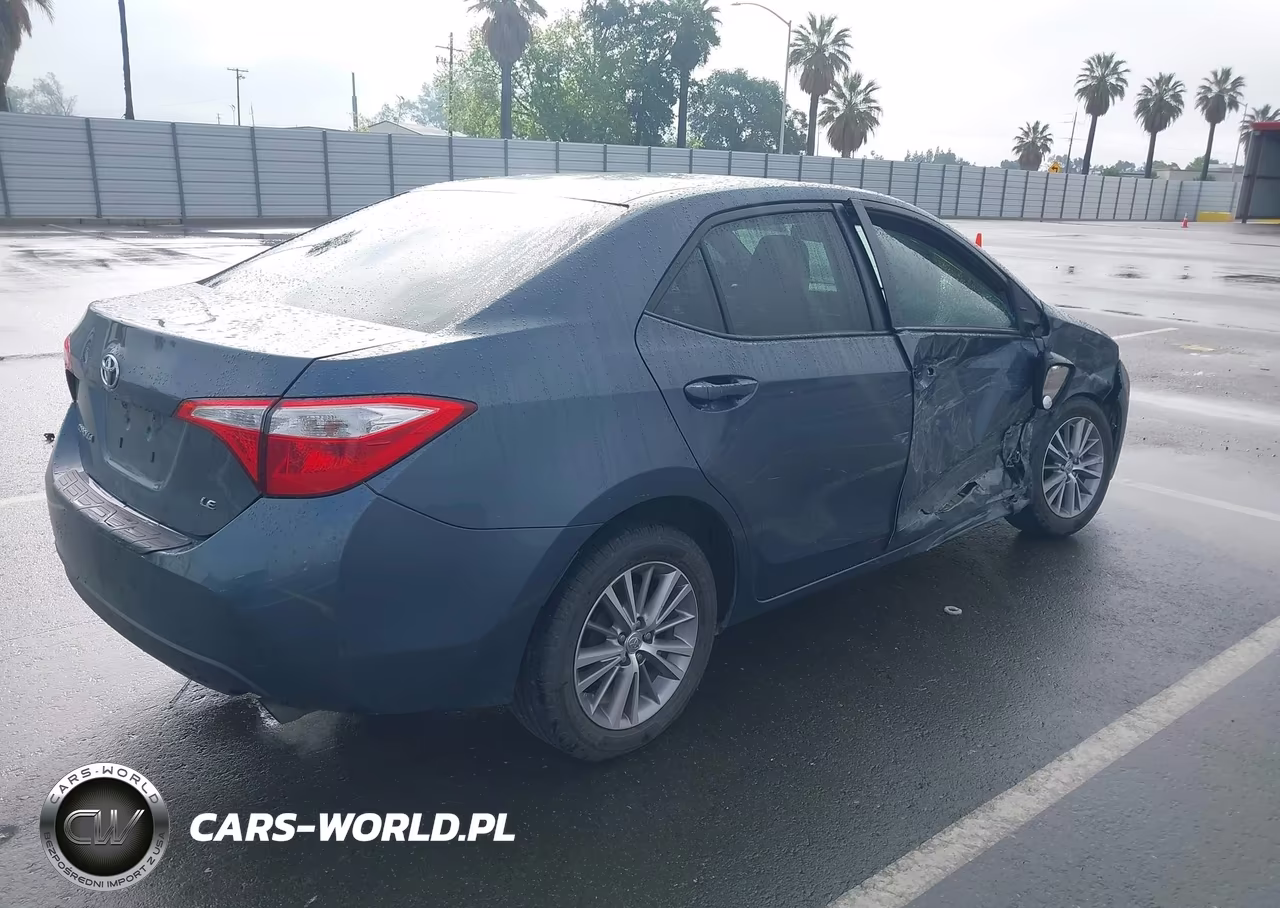 2015 Toyota Corolla Le Plus VIN:5YFBURHE3FP192823 - 4