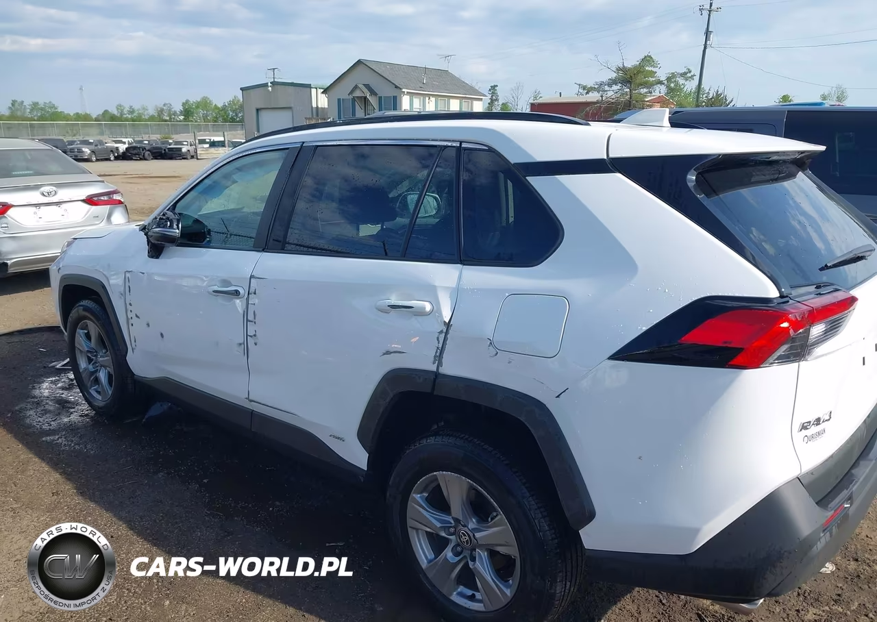 2025 Toyota Rav4 Hybrid Xle VIN:4T3RWRFV1SU208433 - 3