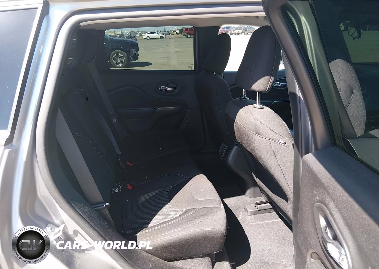 2020 Jeep Cherokee Latitude Fwd VIN:1C4PJLCB4LD500735 - 8