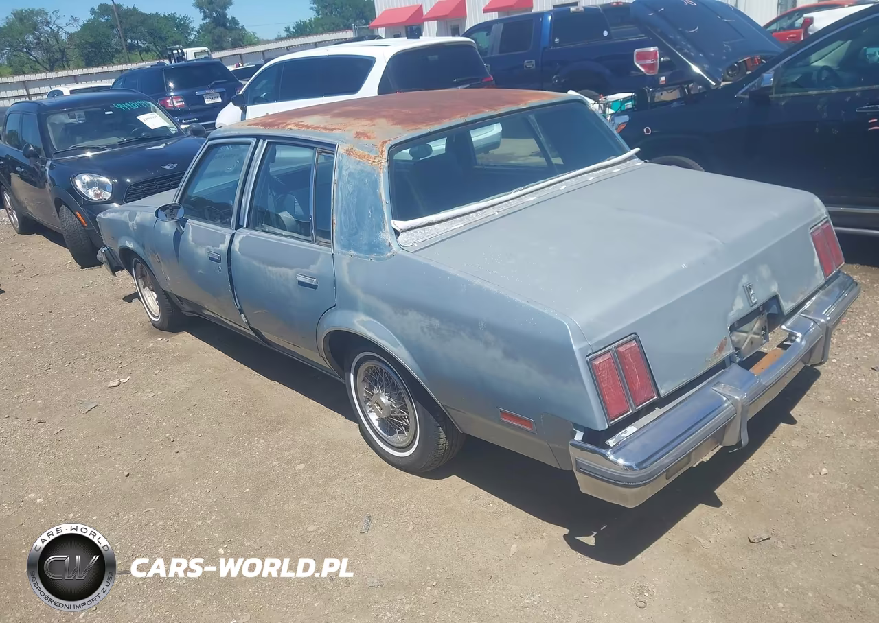 1985 Oldsmobile Cutlass Supreme VIN:1G3GR69A2FR390381 - 3