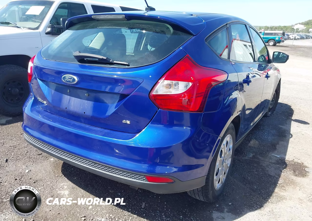2012 Ford Focus Se VIN:1FAHP3K26CL213901 - 4