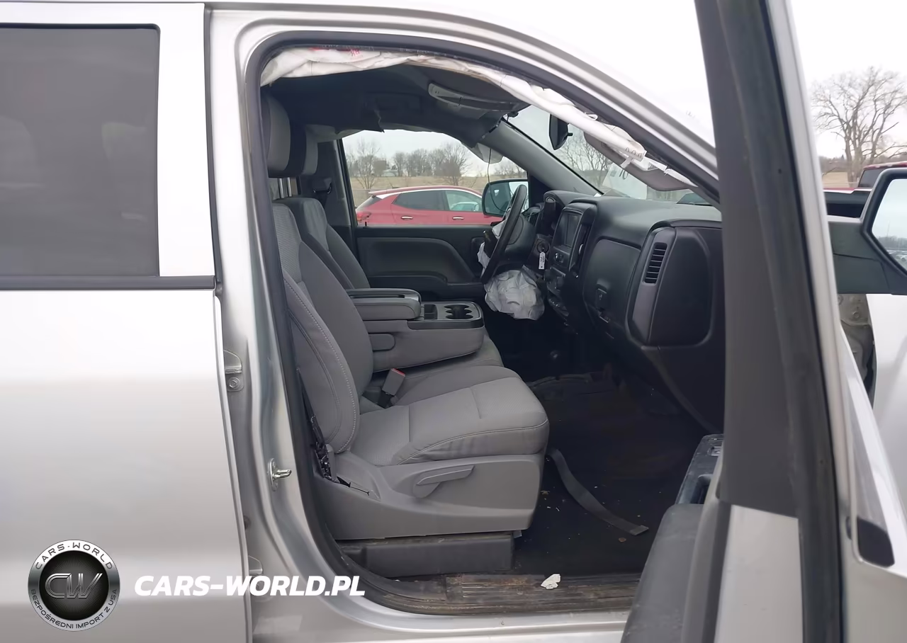 2018 Chevrolet Silverado 1500 Custom VIN:3GCUKPEC6JG349524 - 5