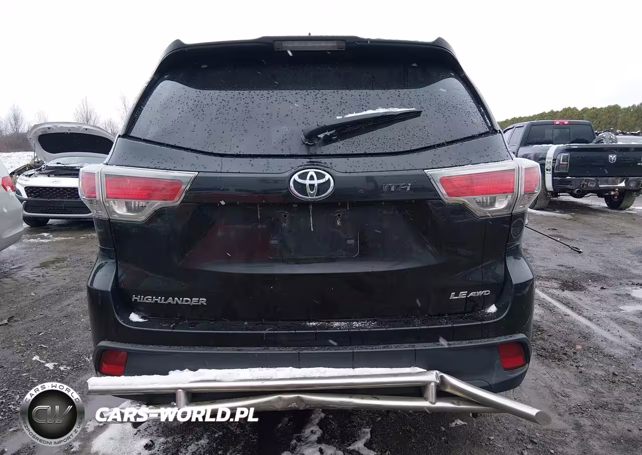 2015 Toyota Highlander Le Plus V6 VIN:5TDBKRFH3FS131286 - 16