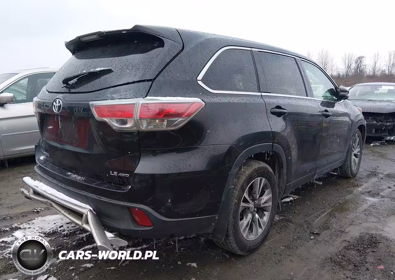 2015 Toyota Highlander Le Plus V6 VIN:5TDBKRFH3FS131286 - 4