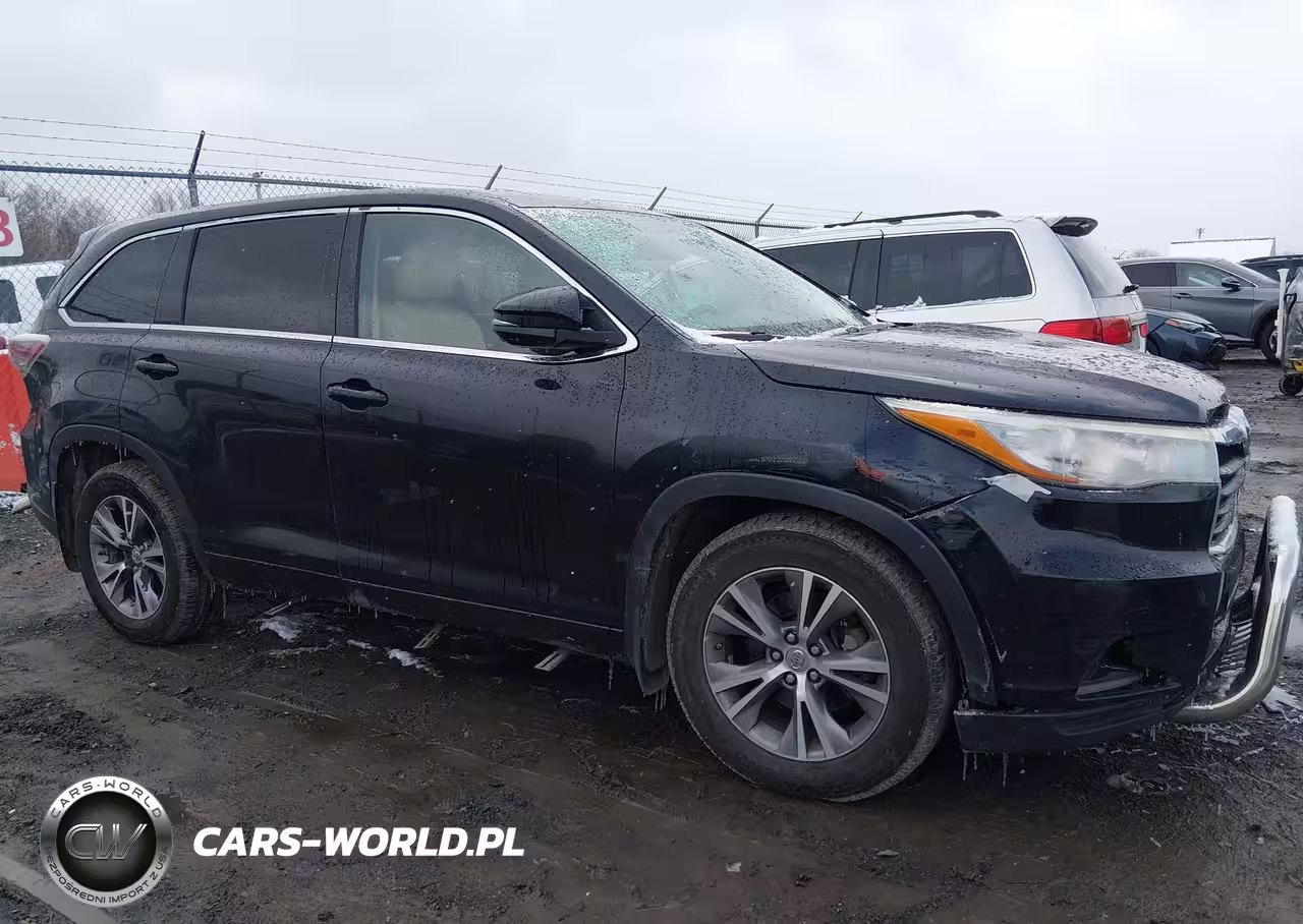 2015 Toyota Highlander Le Plus V6 VIN:5TDBKRFH3FS131286 - 6