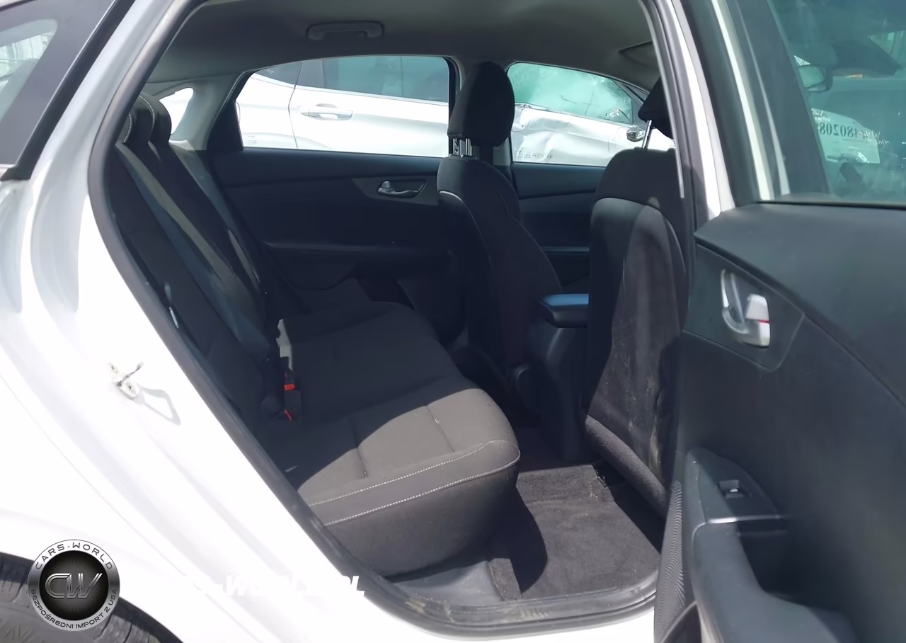 2021 Kia Forte Lxs VIN:3KPF24AD8ME291521 - 8