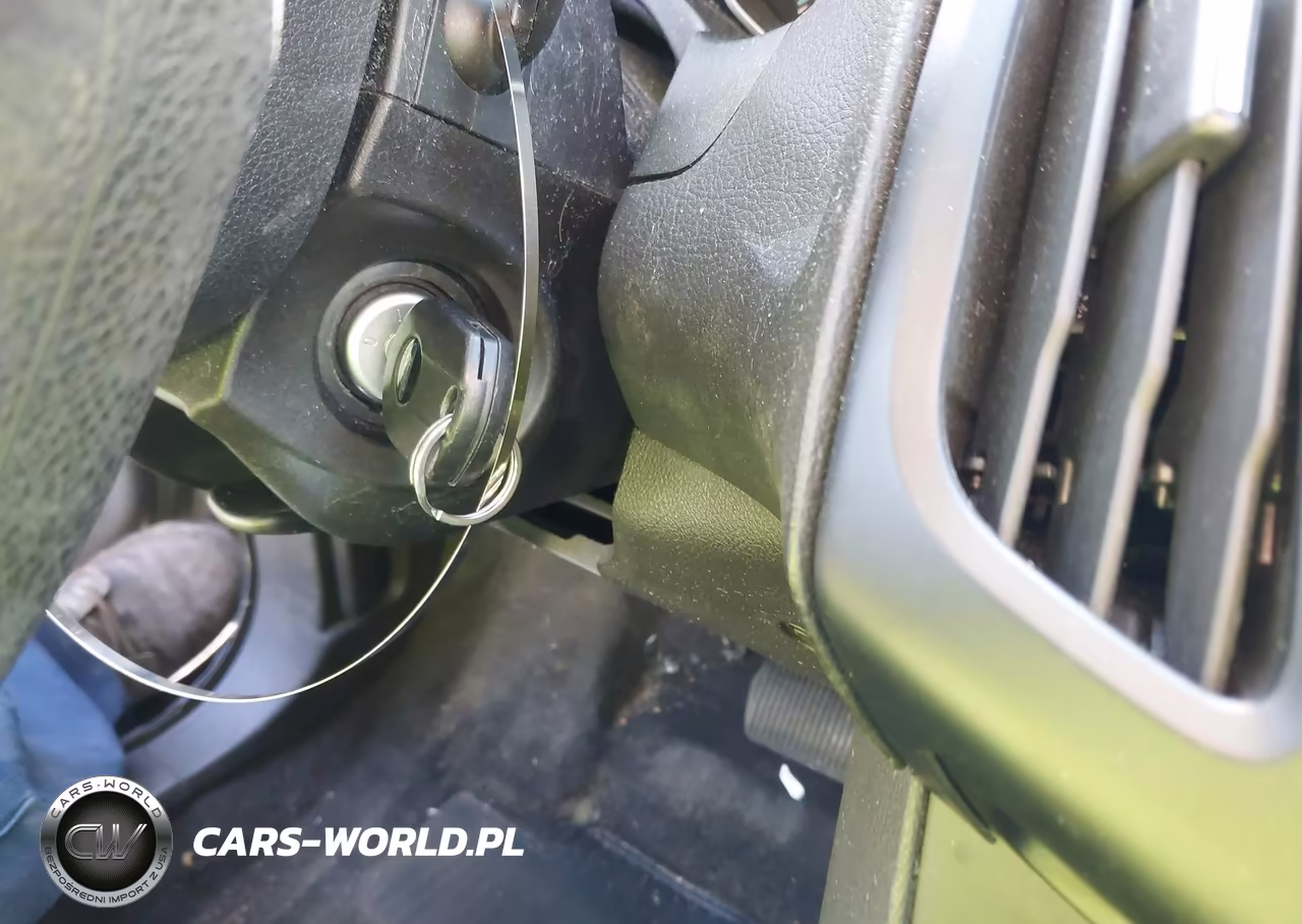 2012 Ford Focus S VIN:1FAHP3E21CL182505 - 11