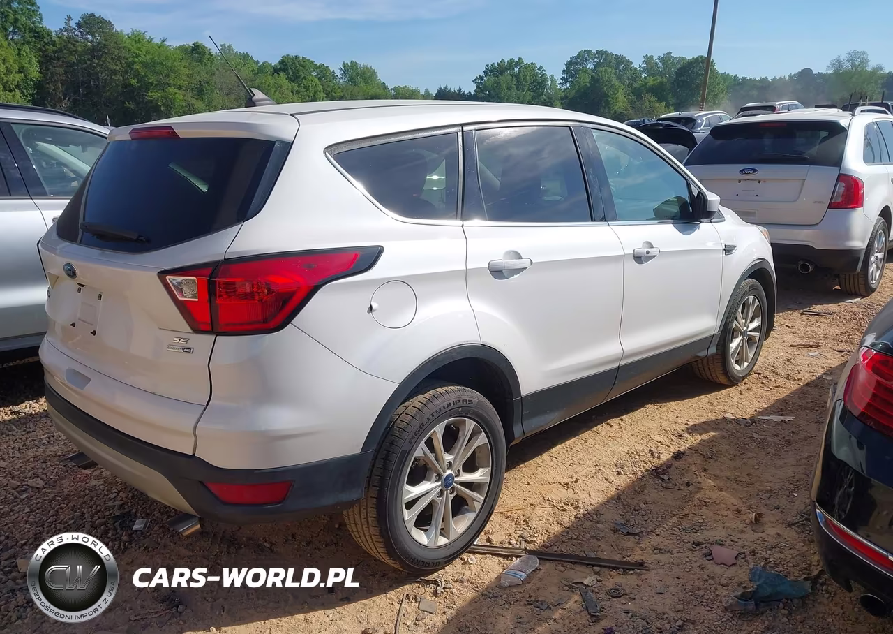 2019 Ford Escape Se VIN:1FMCU9GD5KUA91708 - 4