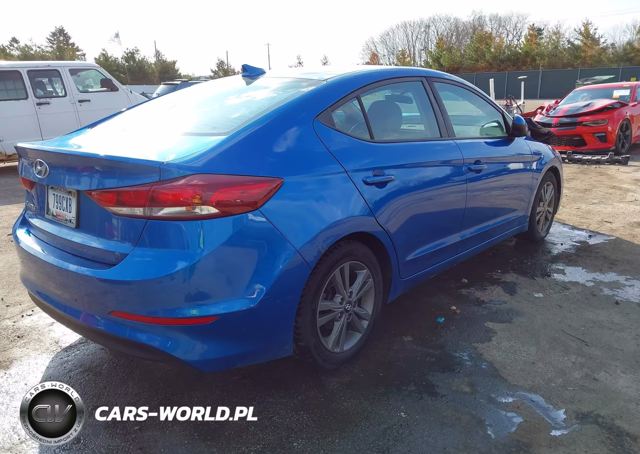 2018 Hyundai Elantra Sel VIN:5NPD84LF1JH373098 - 4