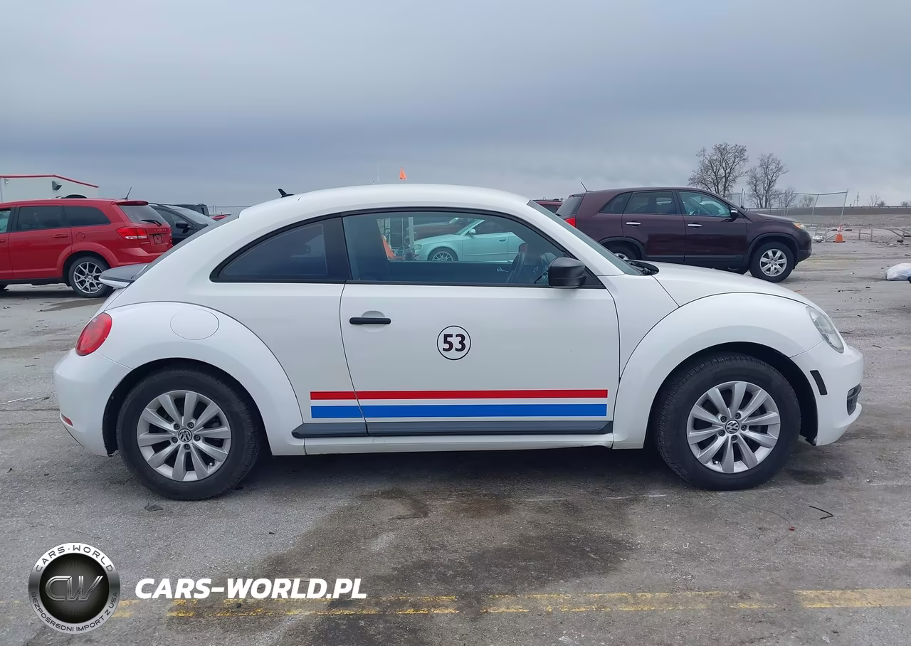 2014 Volkswagen Beetle 2.5L Entry VIN:3VWFP7AT0EM621733 - 13