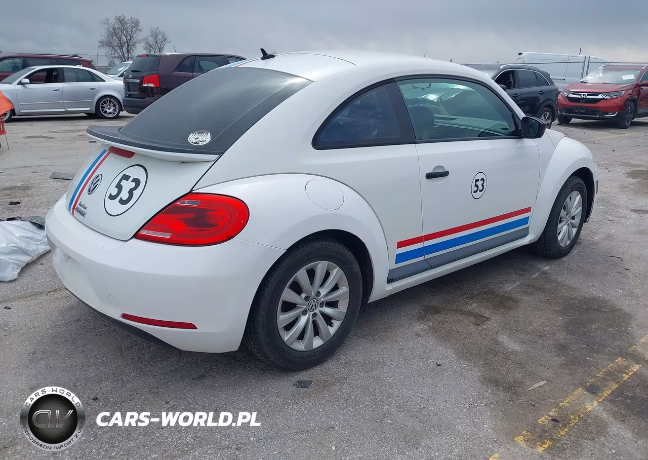 2014 Volkswagen Beetle 2.5L Entry VIN:3VWFP7AT0EM621733 - 4