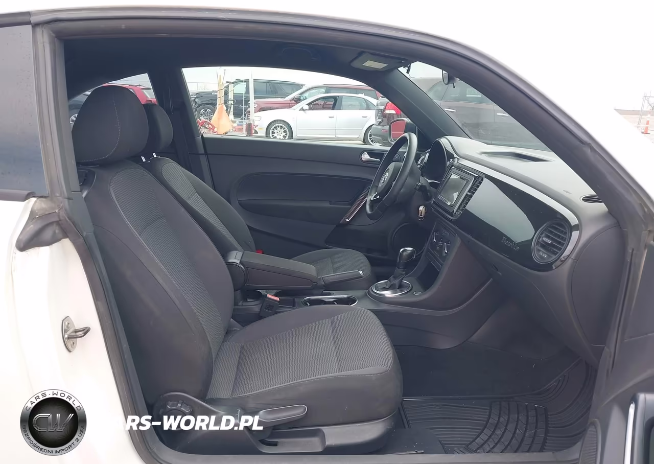 2014 Volkswagen Beetle 2.5L Entry VIN:3VWFP7AT0EM621733 - 5