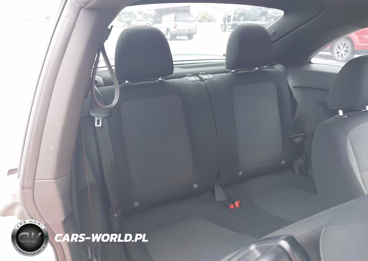 2014 Volkswagen Beetle 2.5L Entry VIN:3VWFP7AT0EM621733 - 8