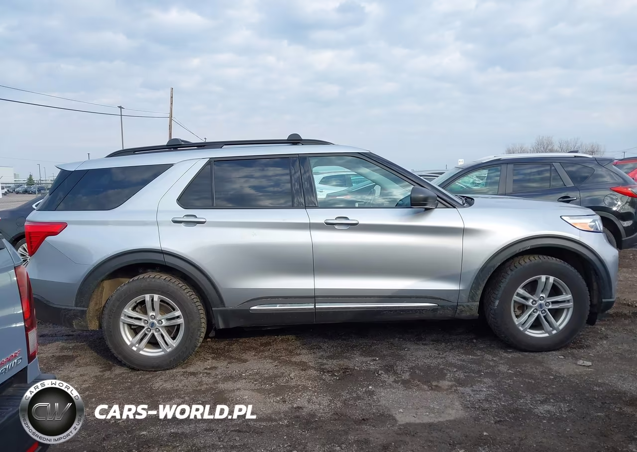 2022 Ford Explorer Xlt VIN:1FMSK8DH8NGA68235 - 13