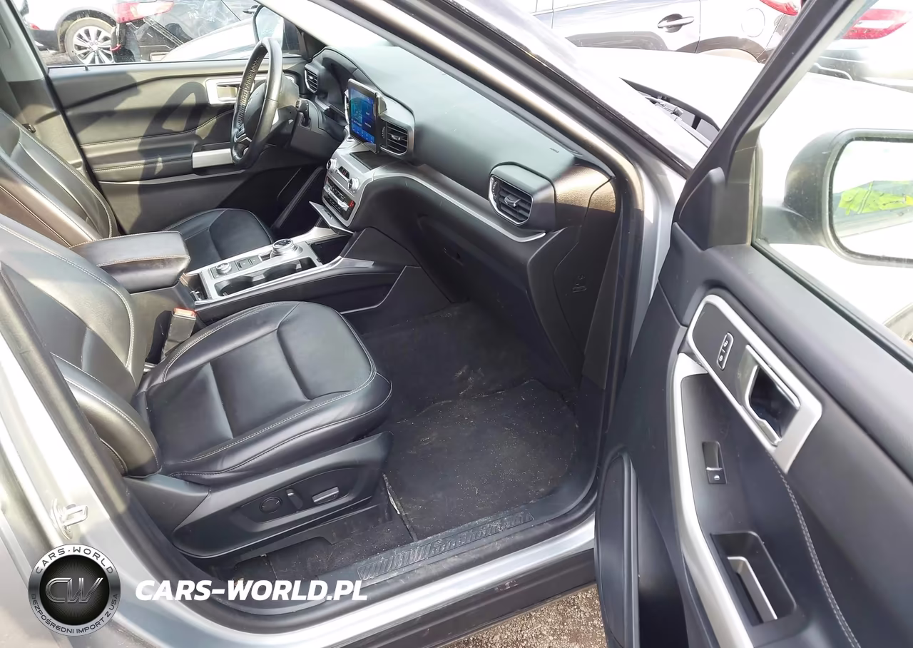 2022 Ford Explorer Xlt VIN:1FMSK8DH8NGA68235 - 5