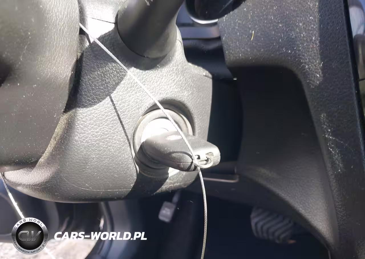 2017 Nissan Rogue S VIN:KNMAT2MT6HP570762 - 11