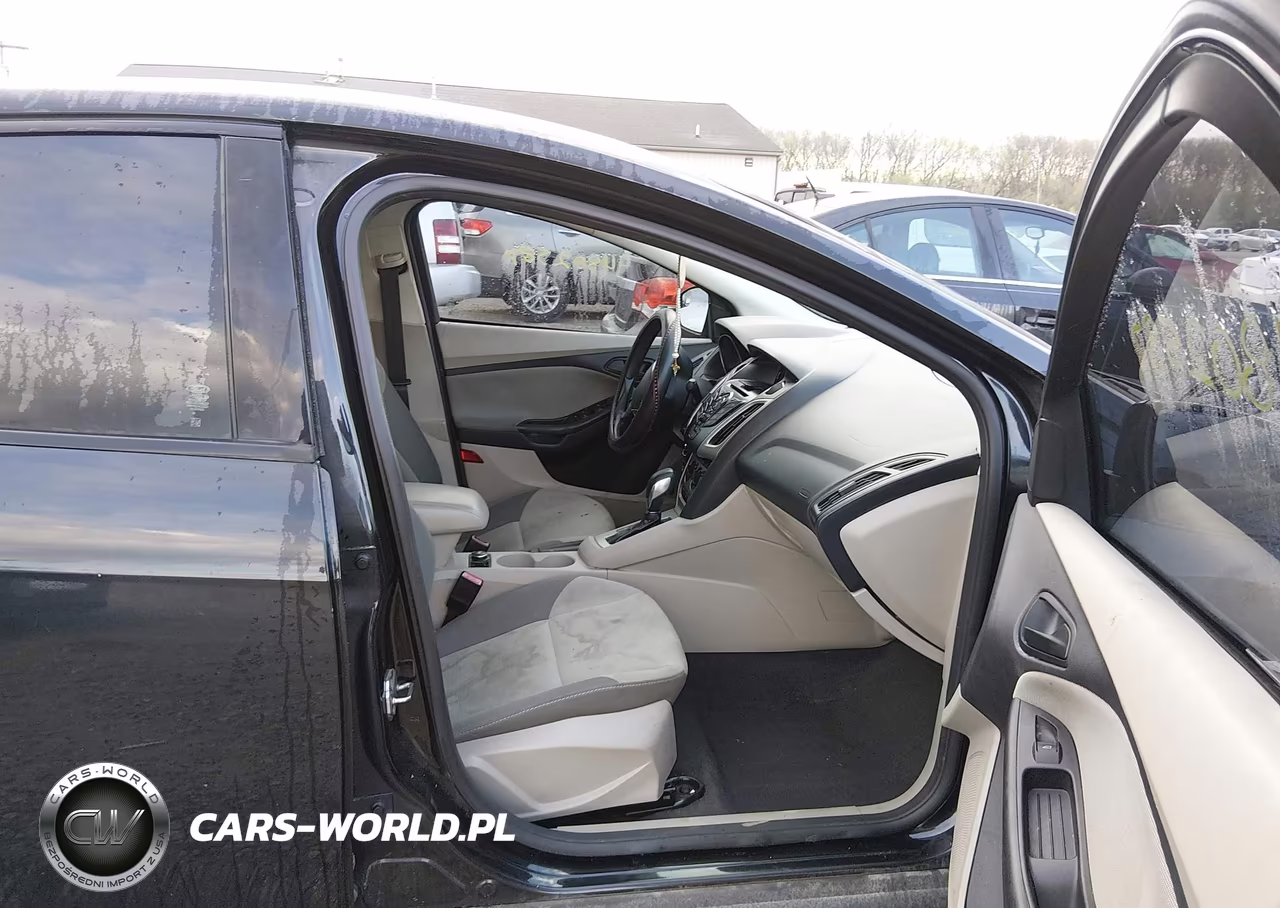2012 Ford Focus Se VIN:1FAHP3F29CL380893 - 5