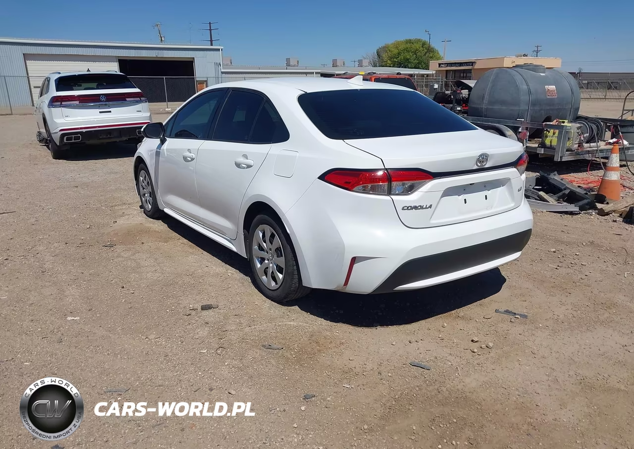 2021 Toyota Corolla Le VIN:5YFEPMAE8MP215401 - 3