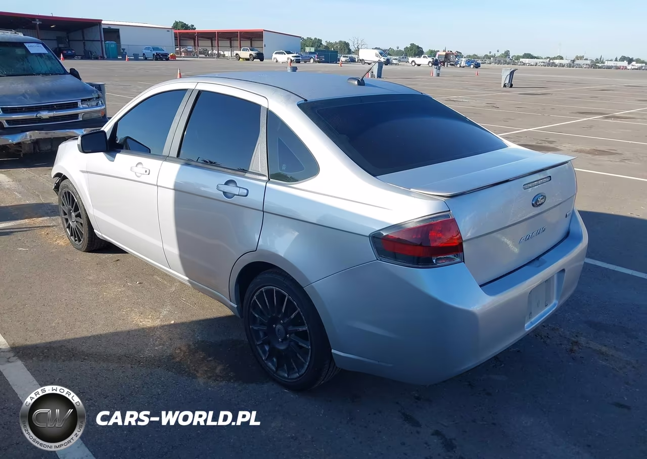 2010 Ford Focus Ses VIN:1FAHP3GN5AW196734 - 3