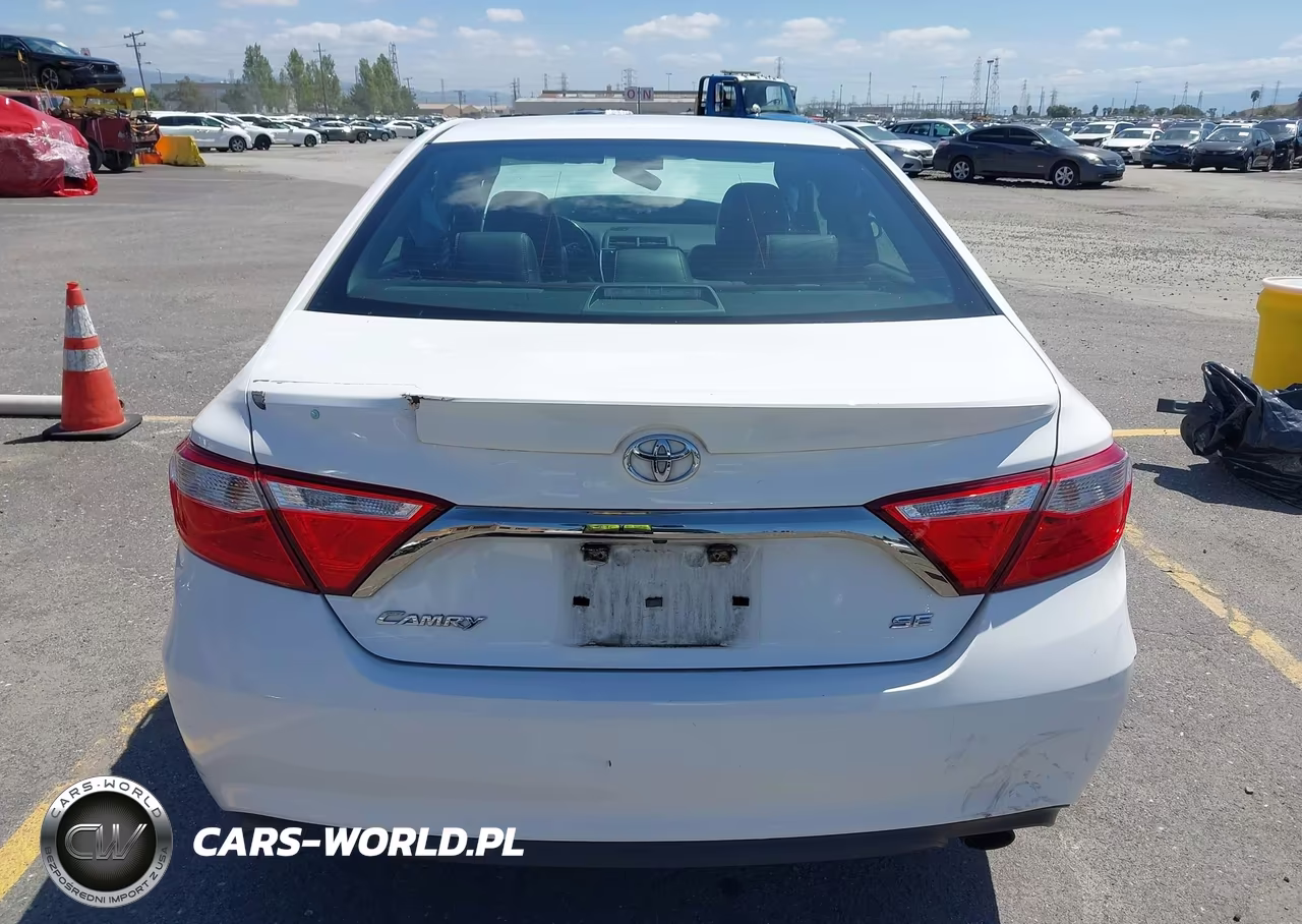 2016 Toyota Camry Se VIN:4T1BF1FK9GU234822 - 17