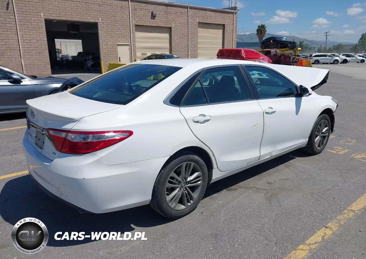 2016 Toyota Camry Se VIN:4T1BF1FK9GU234822 - 4