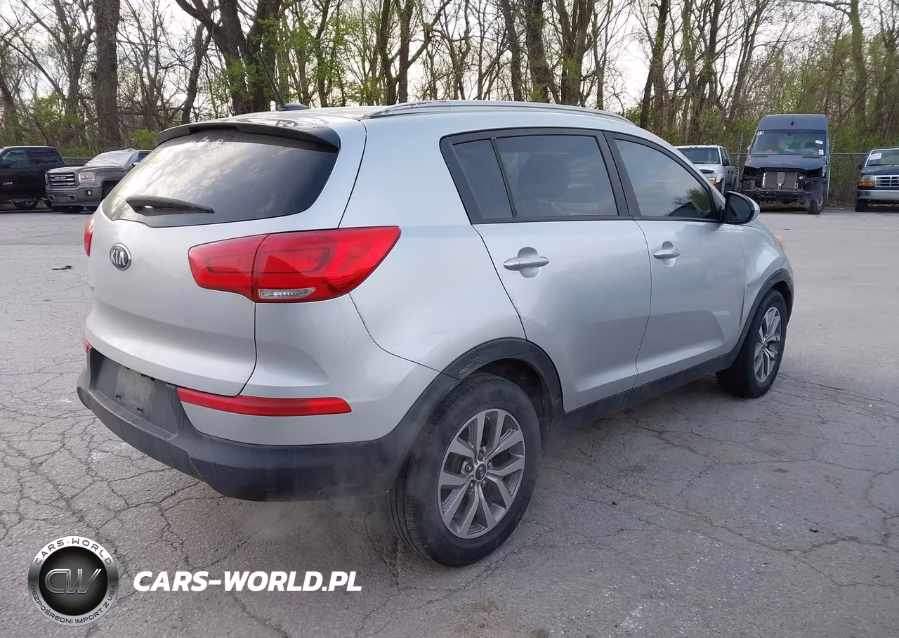 2016 Kia Sportage Lx VIN:KNDPB3AC6G7811886 - 4