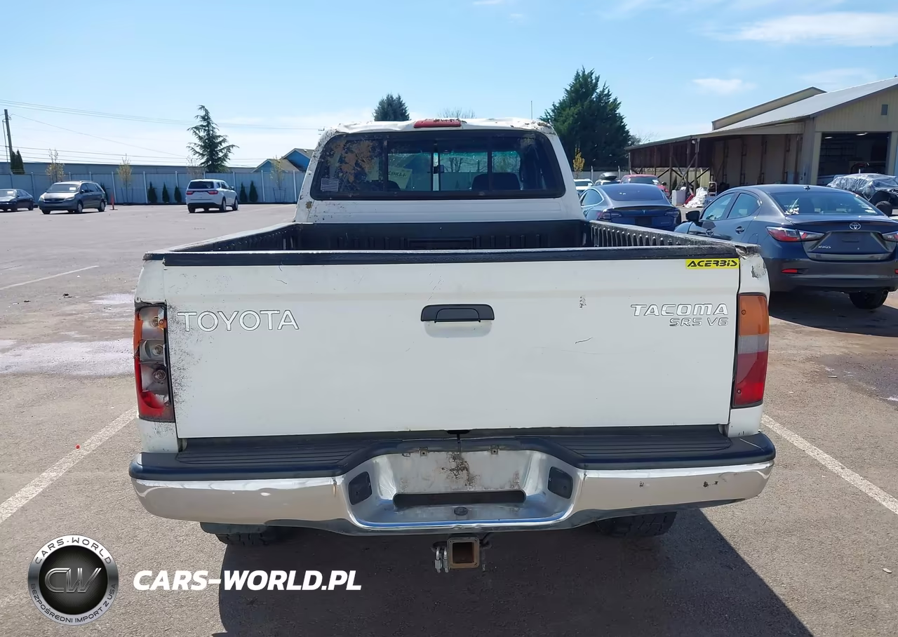 1999 Toyota Tacoma VIN:4TAWN72N8XZ450624 - 17