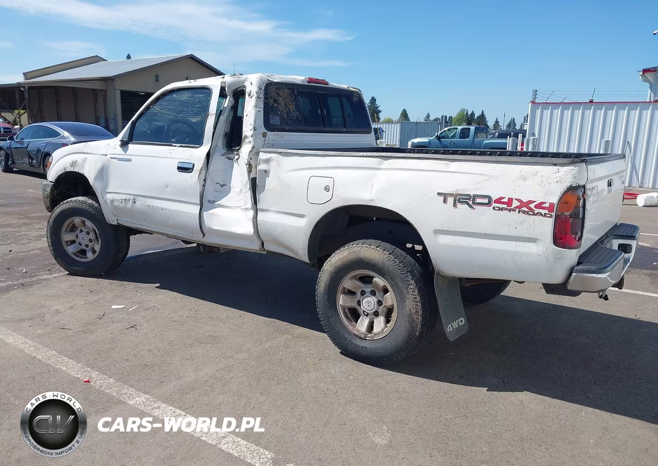 1999 Toyota Tacoma VIN:4TAWN72N8XZ450624 - 3