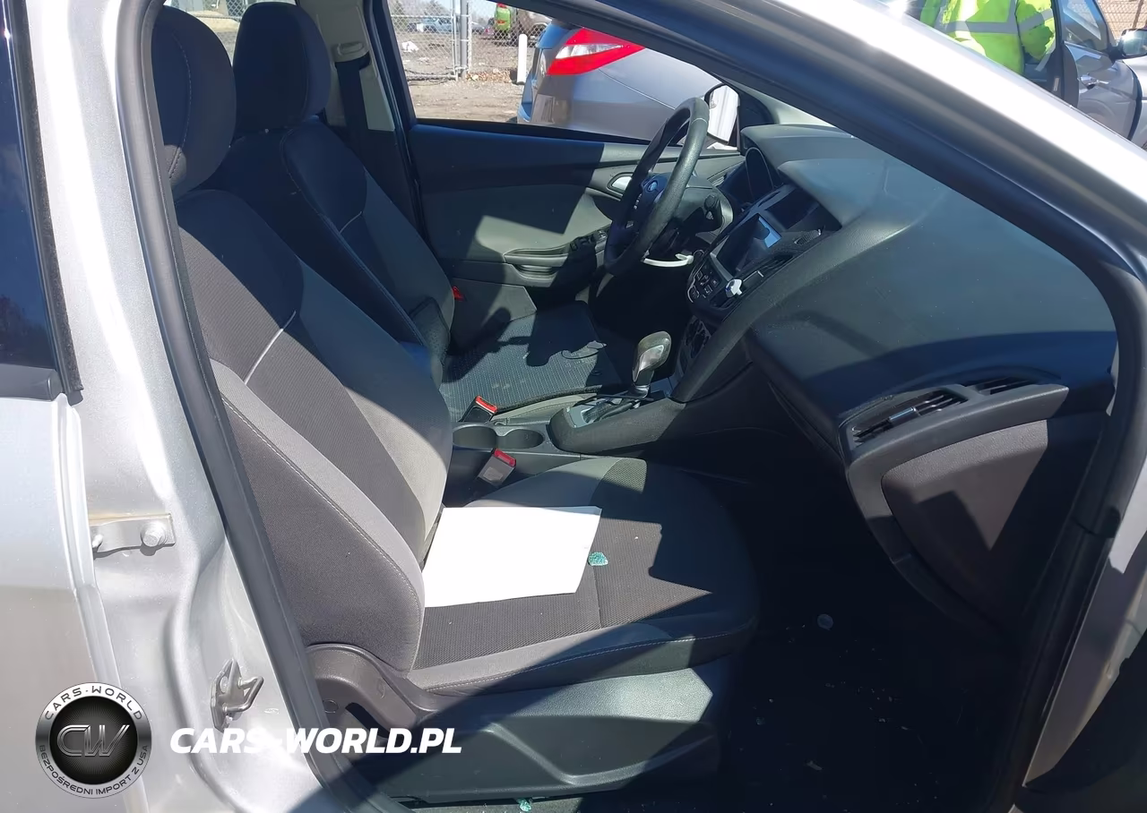 2013 Ford Focus Se VIN:1FADP3F28DL340370 - 5
