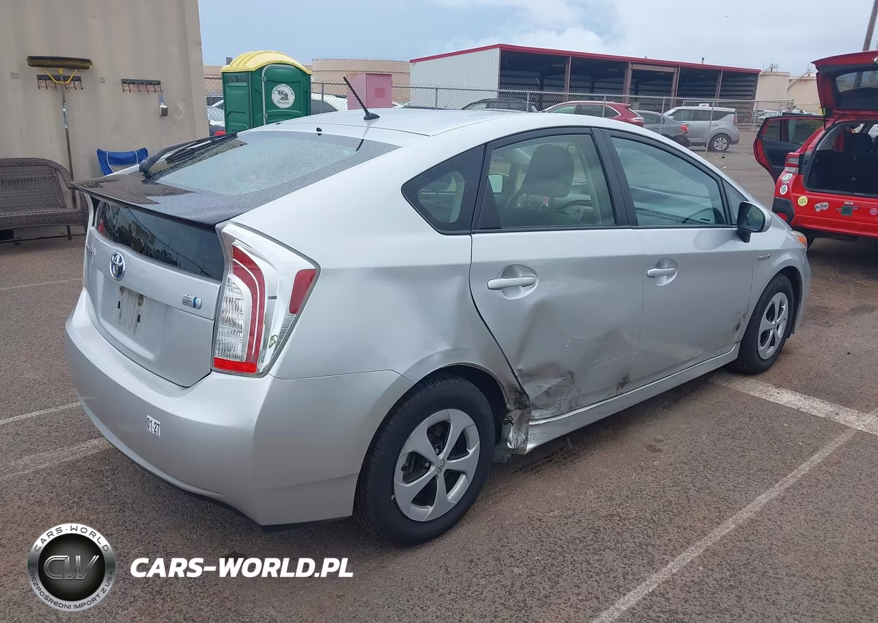 2014 Toyota Prius Five-Four-Three-Two VIN:JTDKN3DU6E1736290 - 4