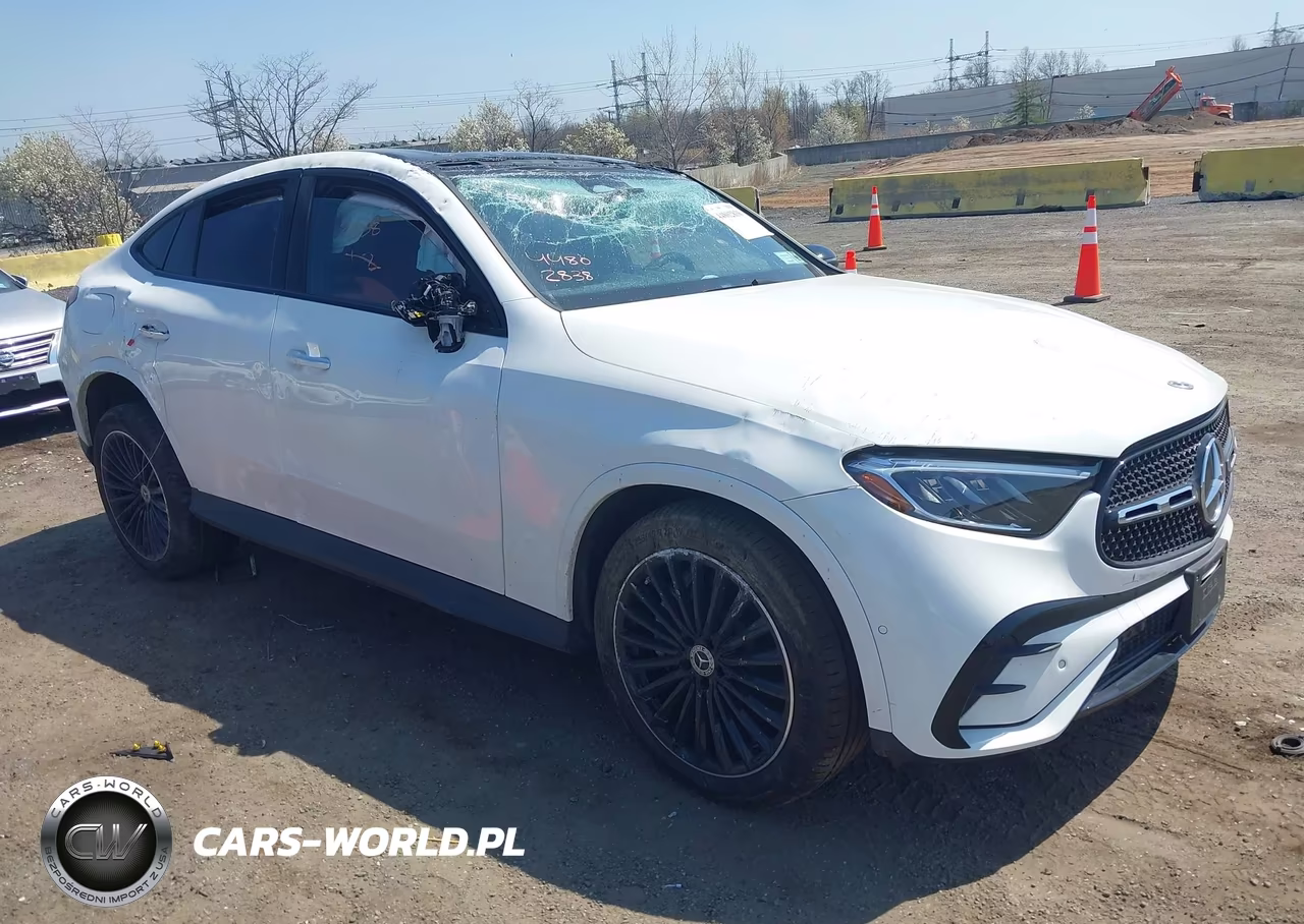 2025 Mercedes-Benz Glc 300 4Matic Coupe – zdjęcie 1 z 18