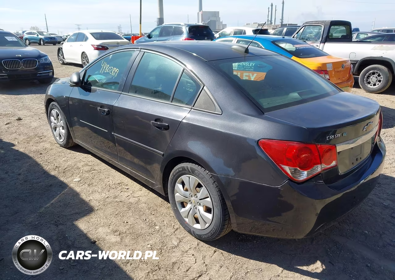 2015 Chevrolet Cruze Ls Auto VIN:1G1PA5SH7F7232485 - 3