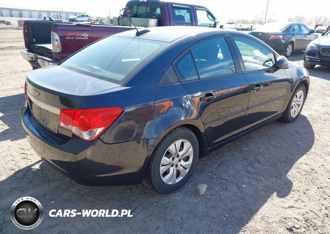 2015 Chevrolet Cruze Ls Auto VIN:1G1PA5SH7F7232485 - 4