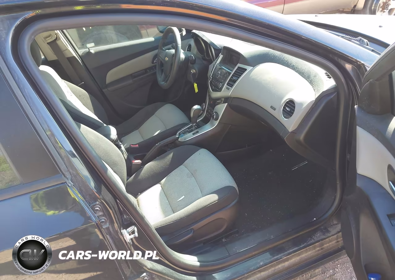 2015 Chevrolet Cruze Ls Auto VIN:1G1PA5SH7F7232485 - 5