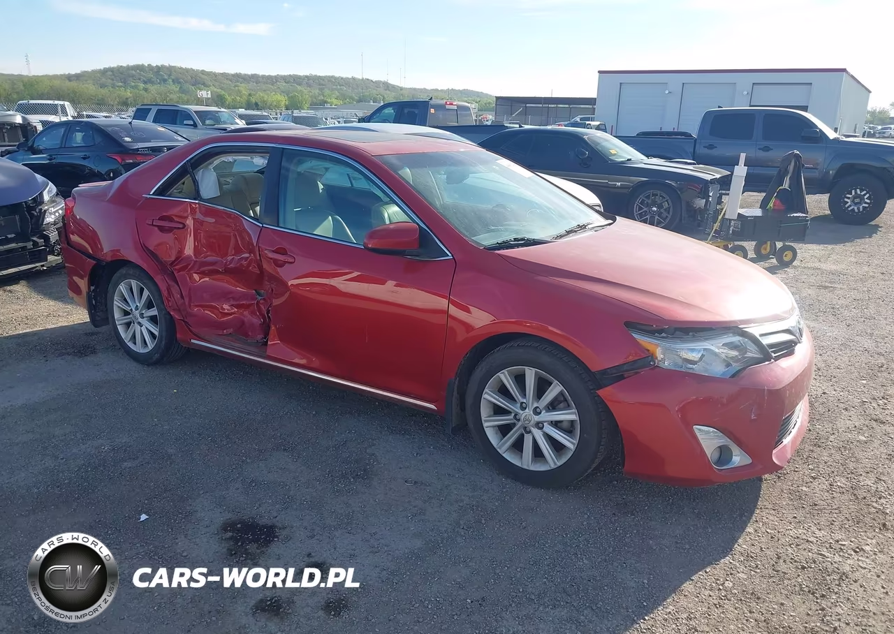 2014 Toyota Camry Xle – zdjęcie 1 z 17